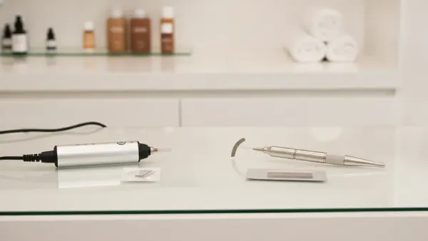 Micropigmentação fio a fio ou microblading: qual técnica escolher para suas sobrancelhas?